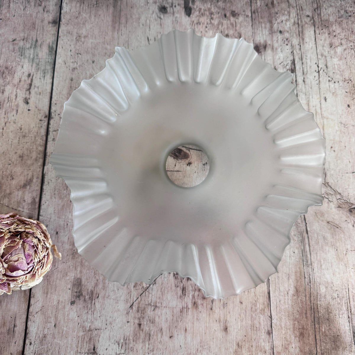 French Vintage Frosted Glass Ruffle Light Shade – detail 6