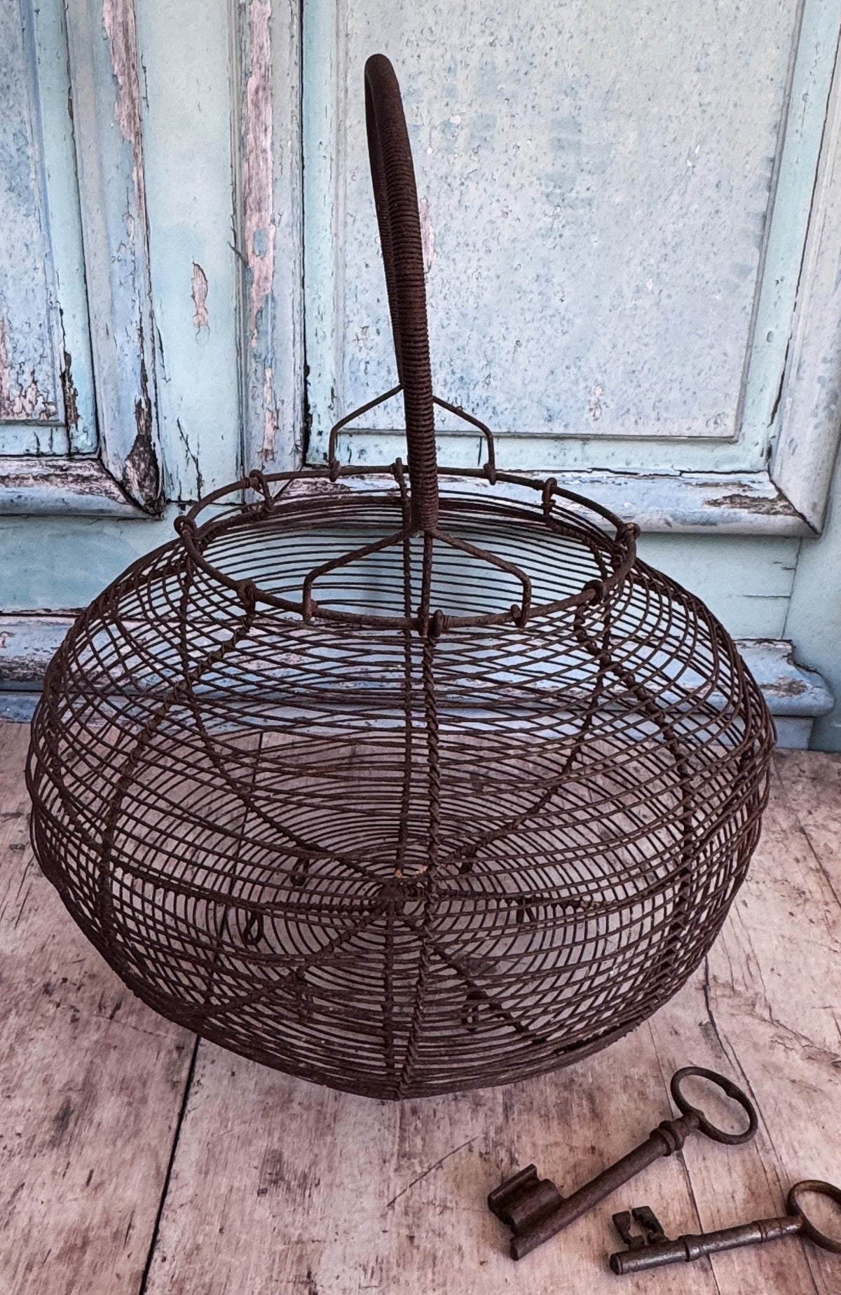 French Vintage Wire Egg Basket – detail 7