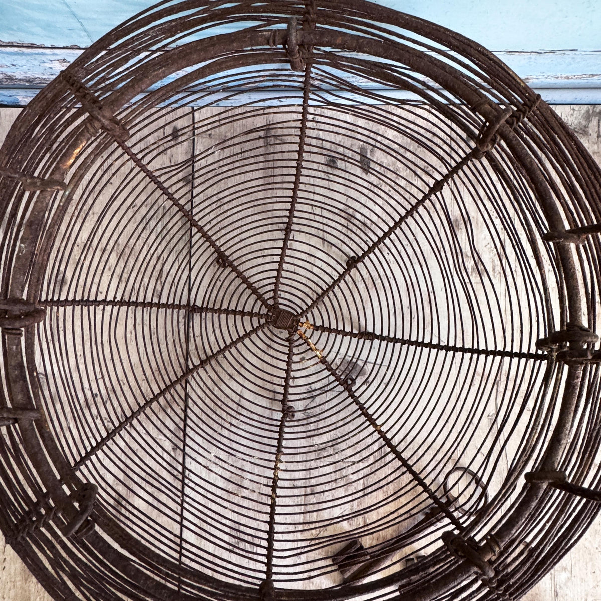 French Vintage Wire Egg Basket – detail 5