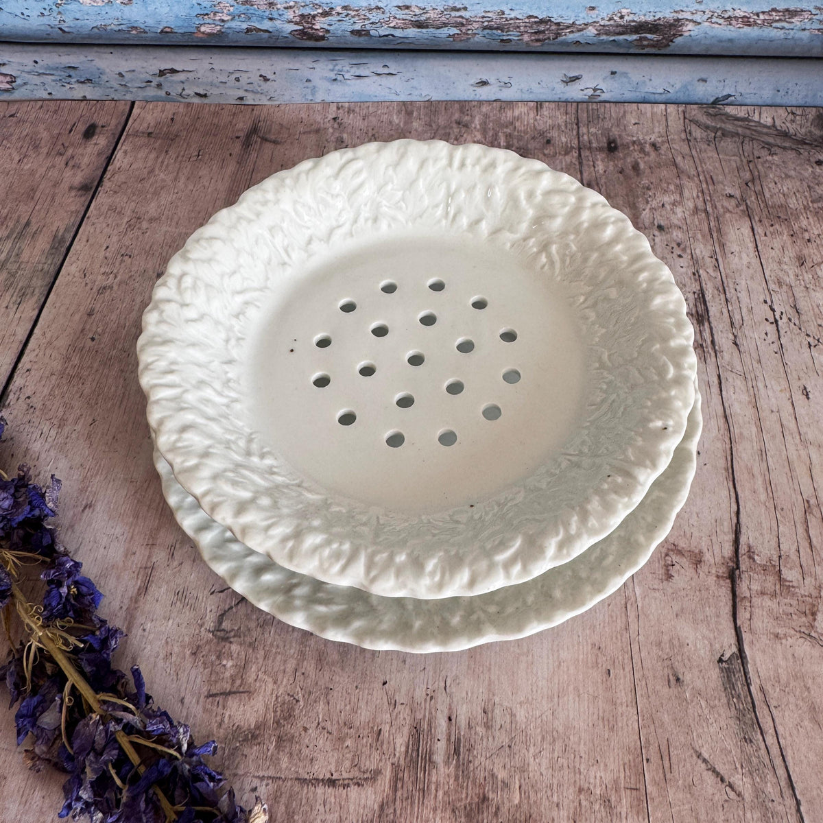 Vintage White Ceramic Salad Drainer Dish, Vintage Tableware – detail 2
