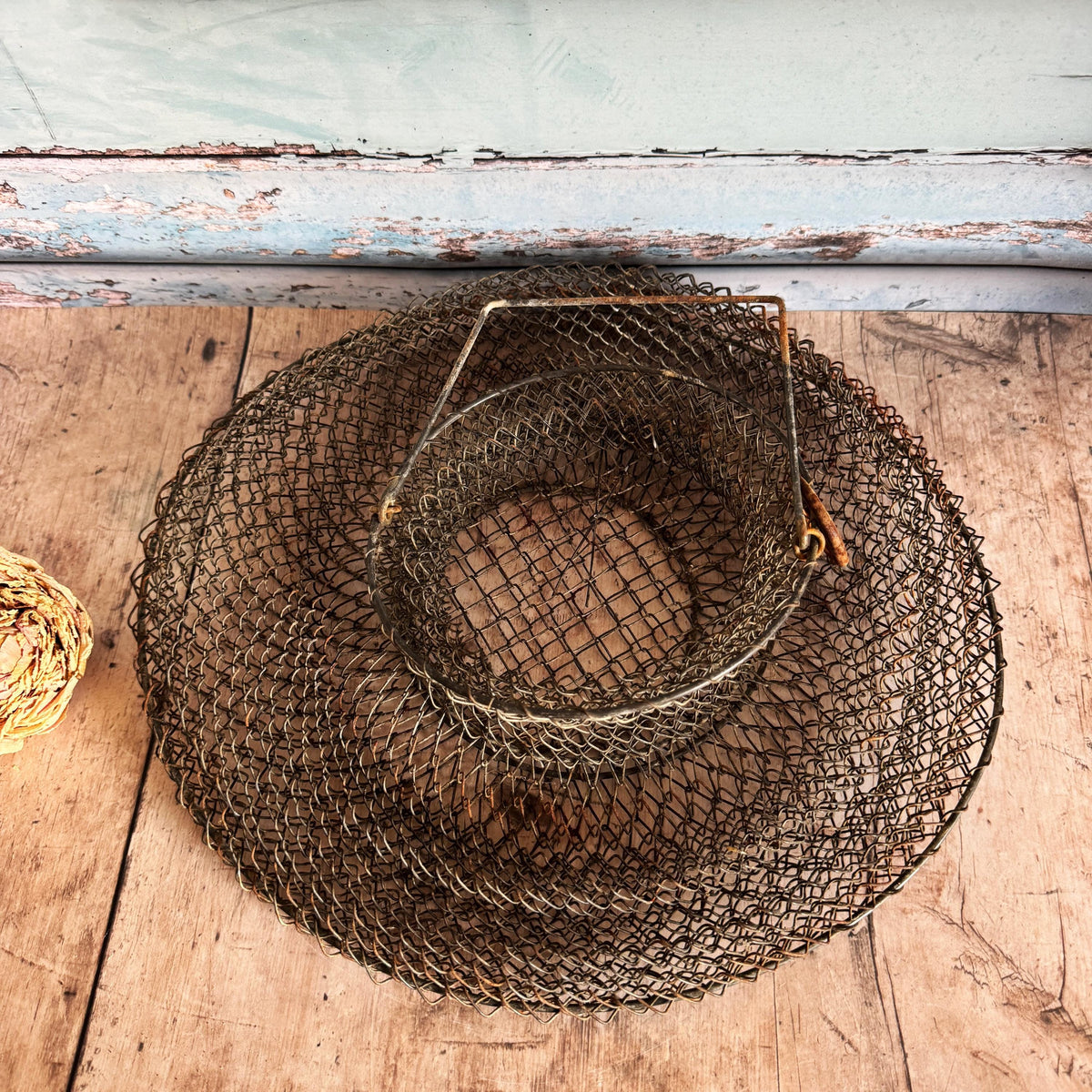 French Vintage Fish Keepers Basket – detail 2