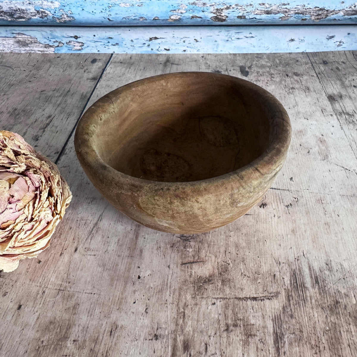 Antique Nesting Wooden Bowls – detail 8