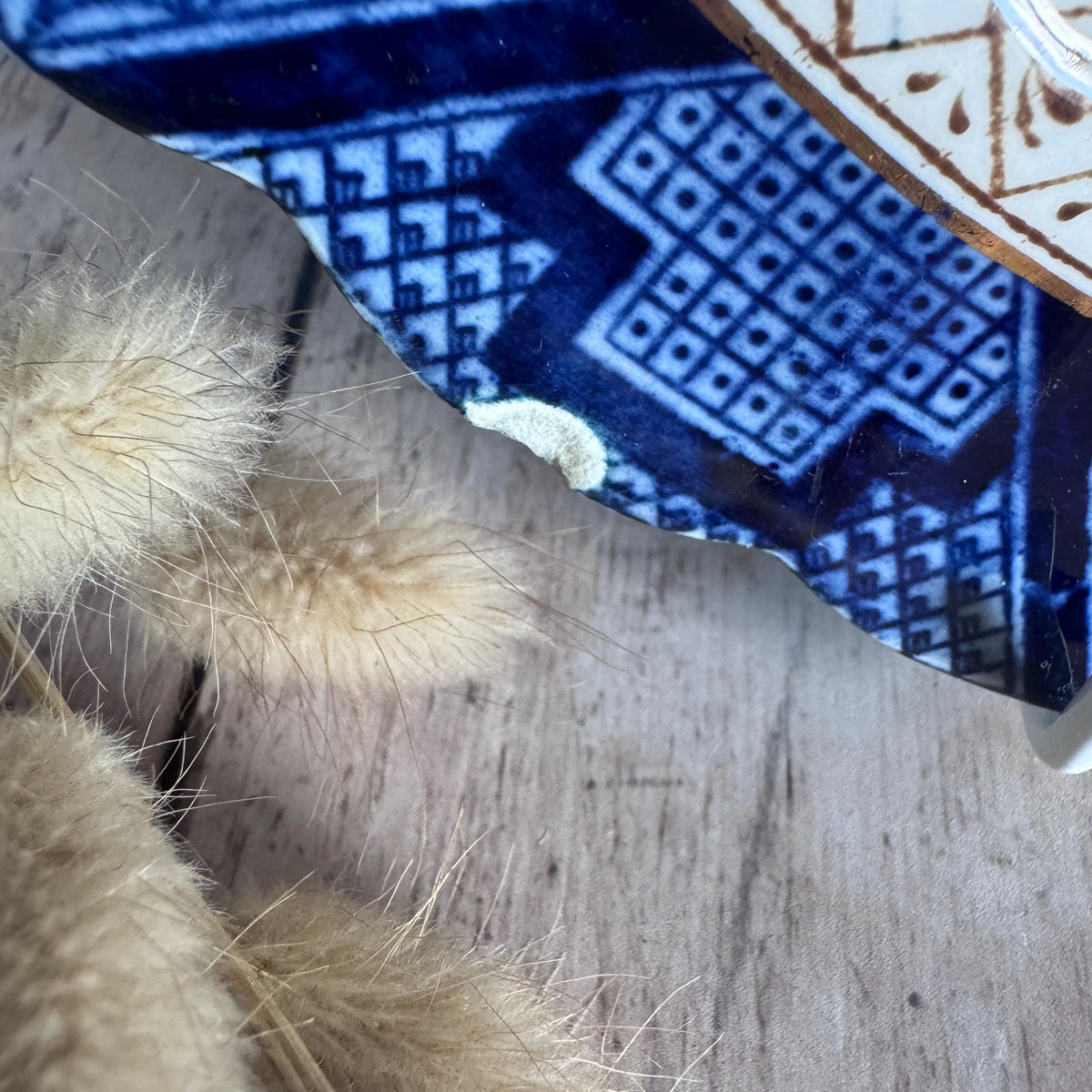 Vintage Earthenware Dinner Plates – detail 3