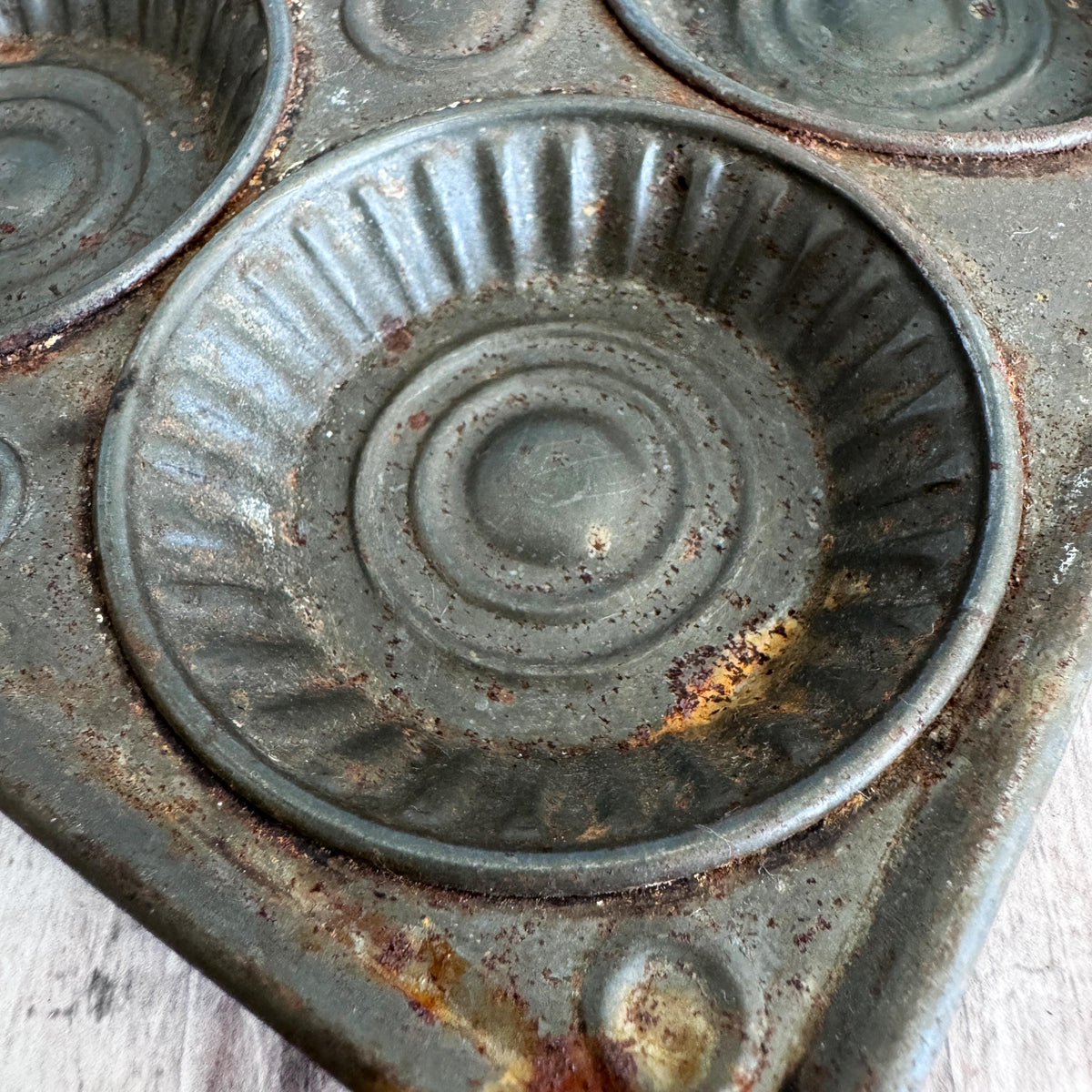 Vintage Baking Tray – detail 3