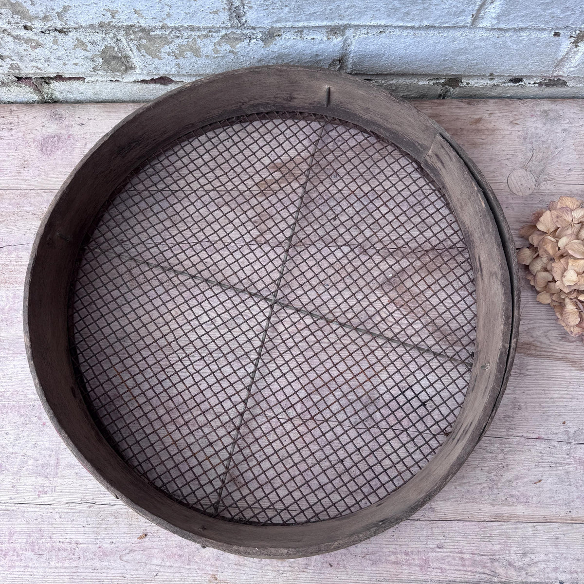 Vintage Wooden Garden Sieve – detail 3