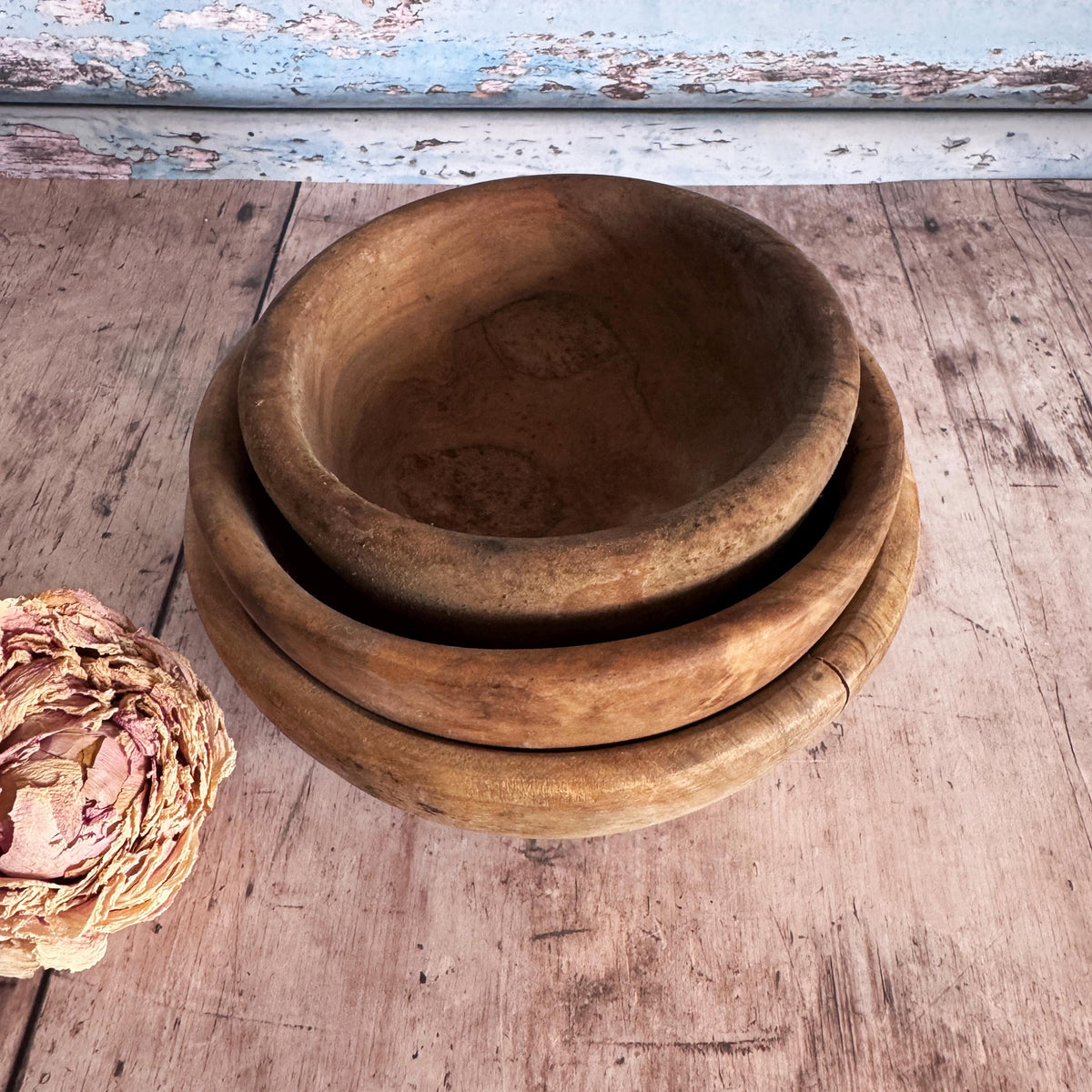 Antique Nesting Wooden Bowls – detail 2