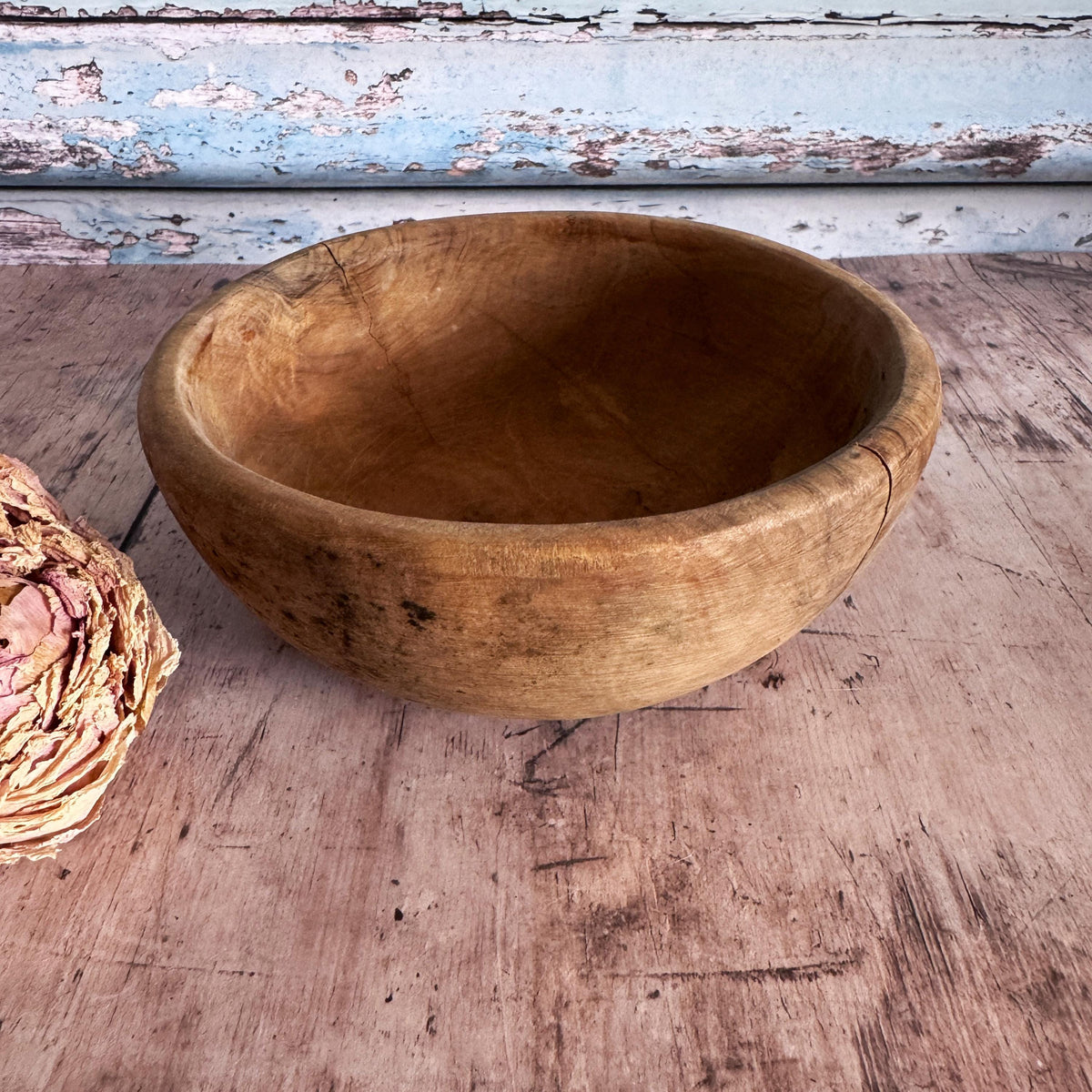Antique Nesting Wooden Bowls – detail 3