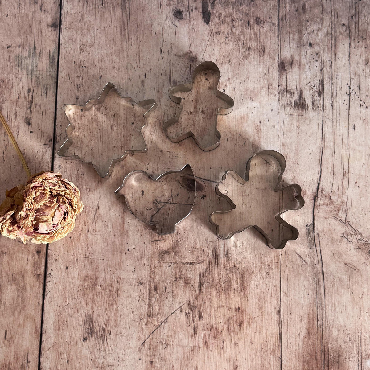 Vintage Pastry Cutters – detail 2