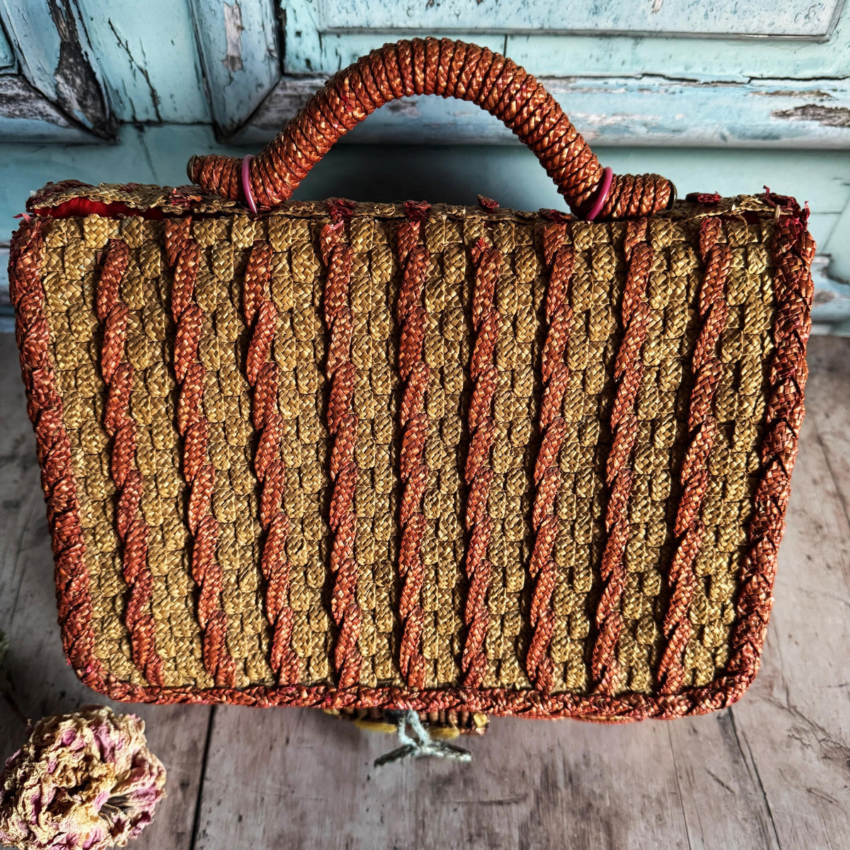 Vintage Woven Cottage-Style Basket, Sewing Box – detail 2