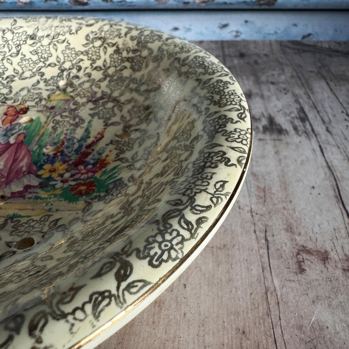 Vintage Earthenware Crinoline Lady Strainer Bowl, English China, Vintage Home – detail 6