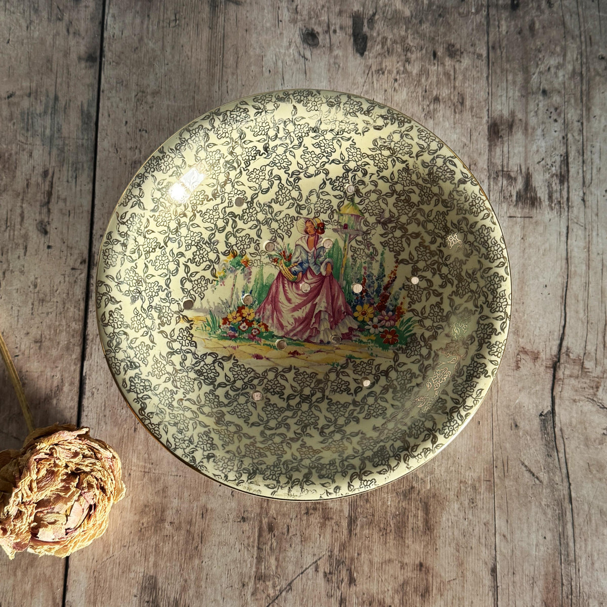 Vintage Earthenware Crinoline Lady Strainer Bowl, English China, Vintage Home – detail 2